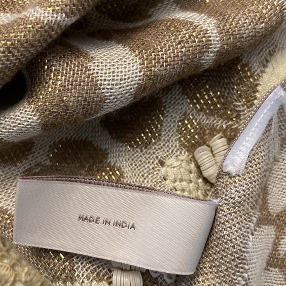 Loft by Ann Taylor gold metallic tread embroidered flower sequins shawl, scarf - Picture 12 of 17